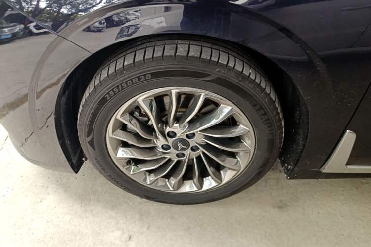 Used VOYAH Dream 2022 Low-Carbon Edition Dream+ Smart Enjoyment Package Left Front Wheel Hub