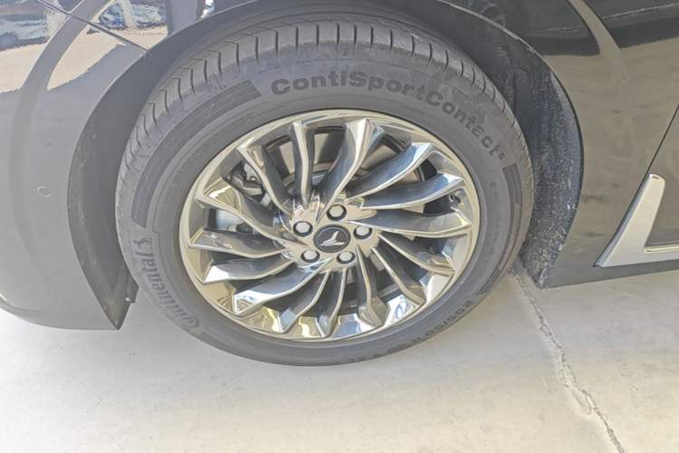 Used VOYAH Dream 2022 Low-Carbon Edition Dream+ Smart Enjoyment Package Left Front Wheel Hub