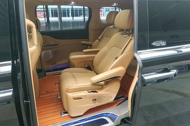 Used VOYAH Dream 2022 Low-Carbon Edition Dream+ Smart Enjoyment Package Left Rear Seat