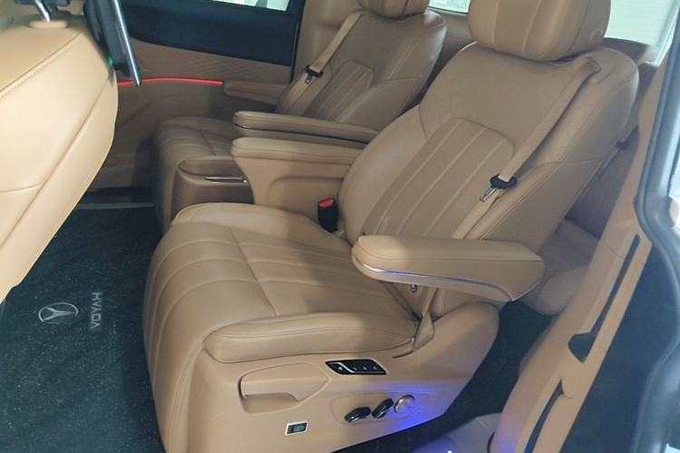 Used VOYAH Dream 2022 Low-Carbon Edition Plus Intelligent Driving Package Left Rear Seat