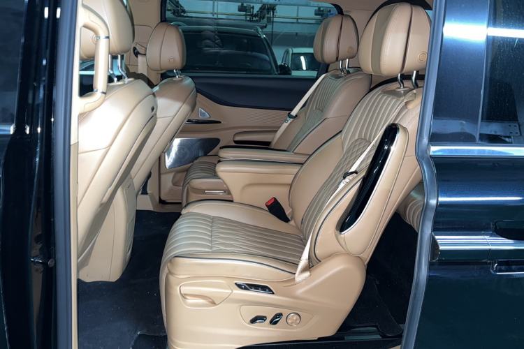 Used VOYAH Dream 2022 Low-Carbon Edition Dream+ Smart Enjoyment Package Left Rear Seat