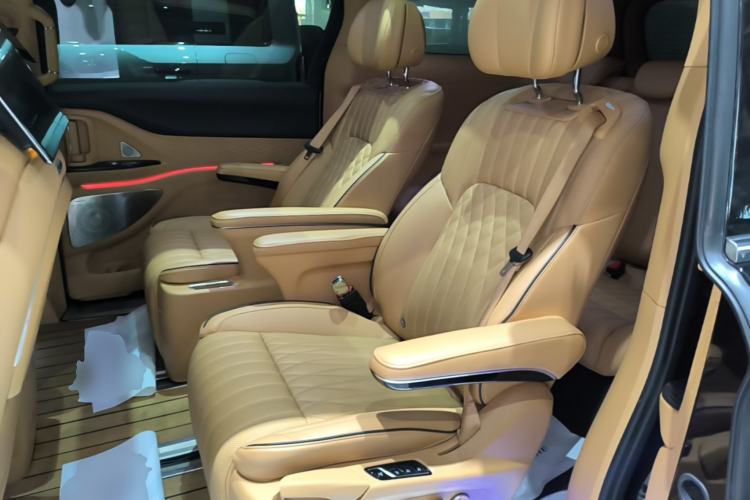Used VOYAH Dream 2022 Low-Carbon Edition Dream+ Smart Enjoyment Package Left Rear Seat