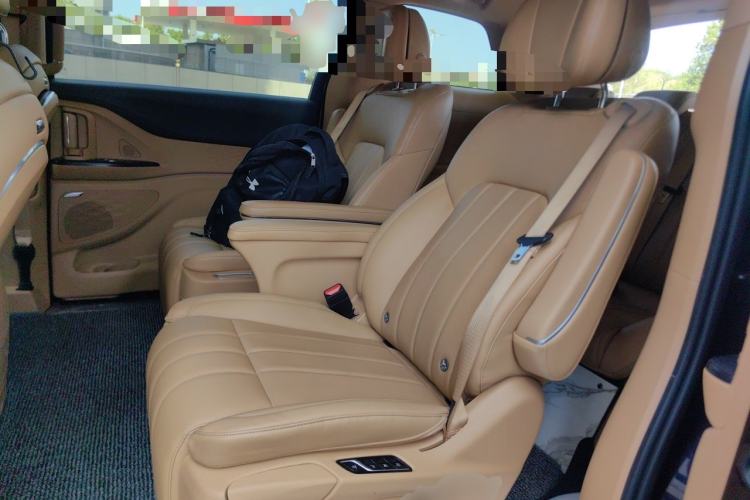 Used VOYAH Dream 2022 0-Emission Version Range of 475 km Left Rear Seat