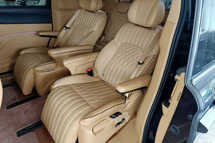 Used VOYAH Dream 2022 Low-Carbon Edition Dream+ Smart Enjoyment Package Left Rear Seat