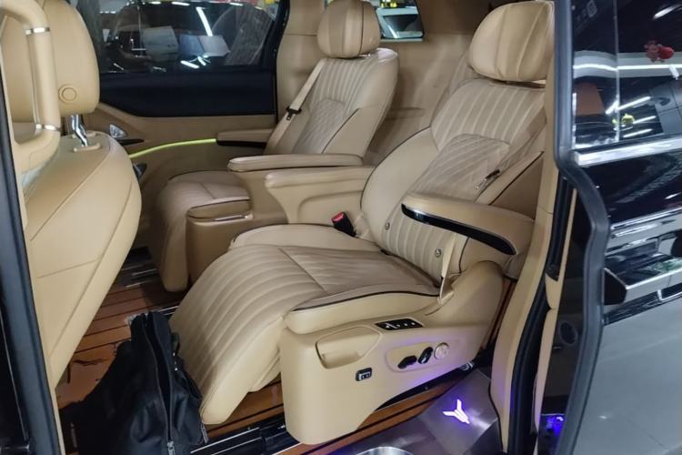 Used VOYAH Dream 2022 Low-Carbon Edition Dream+ Smart Enjoyment Package Left Rear Seat