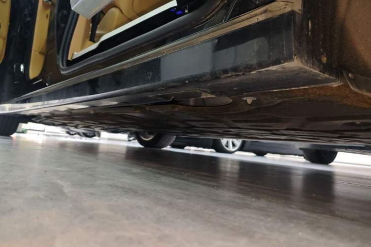 Used VOYAH Dream 2022 Low-Carbon Edition Dream+ Smart Enjoyment Package Left Side Sill