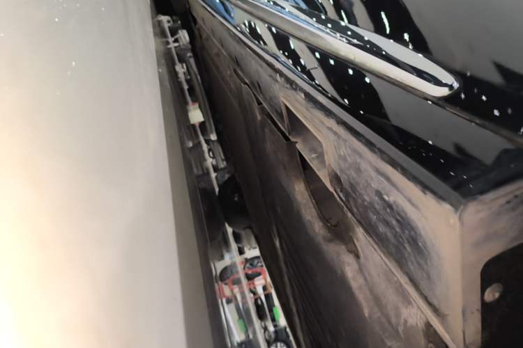 Used VOYAH Dream 2022 Low-Carbon Edition Dream+ Smart Enjoyment Package Left Side Sill