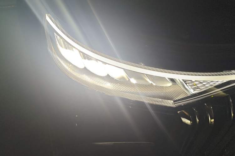 Used VOYAH Dream 2022 Low-Carbon Edition Dream+ Smart Enjoyment Package Right Front Headlight