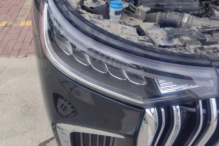 Used VOYAH Dream 2022 Low-Carbon Edition Dream+ Smart Enjoyment Package Right Front Headlight