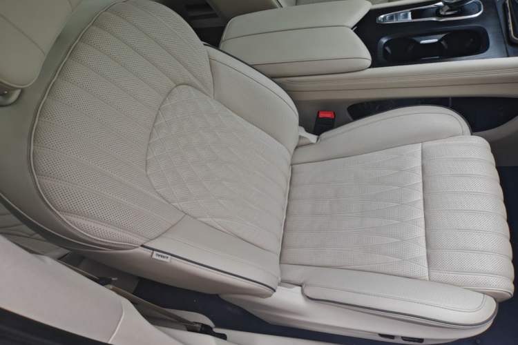 Used VOYAH Dream 2022 Low-Carbon Edition Dream+ Smart Enjoyment Package Right Front Seat