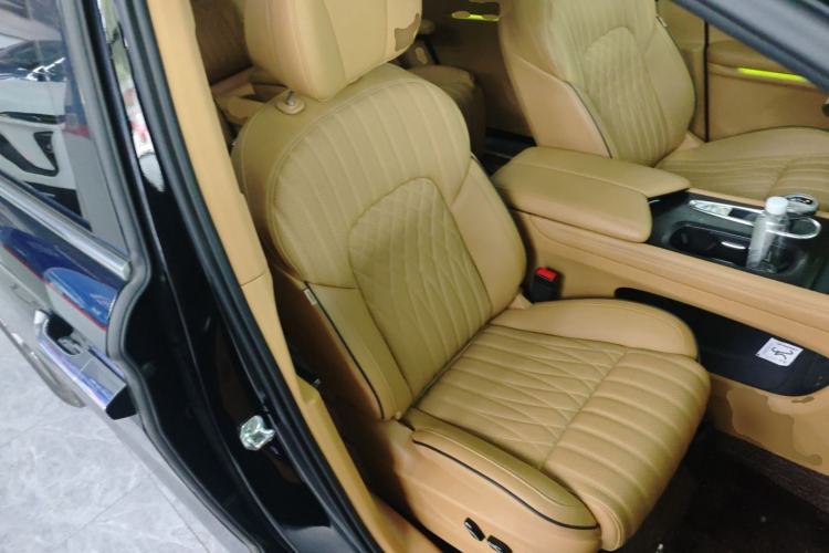 Used VOYAH Dream 2022 Low-Carbon Edition Dream+ Smart Enjoyment Package Right Front Seat