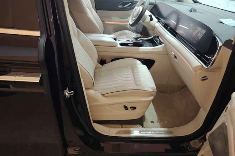 Used VOYAH Dream 2022 Low-Carbon Edition Dream+ Smart Enjoyment Package Right Front Seat