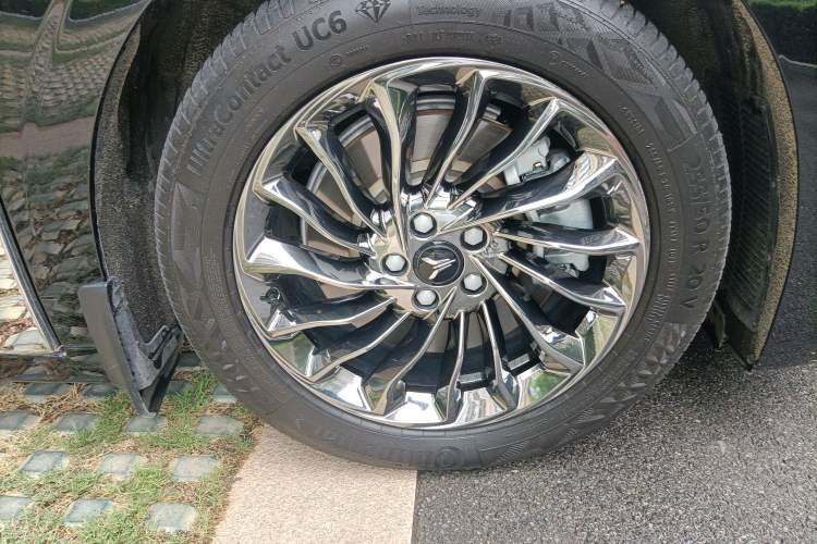 Used VOYAH Dream 2022 Low-Carbon Edition Dream+ Smart Enjoyment Package Right Front Wheel Hub
