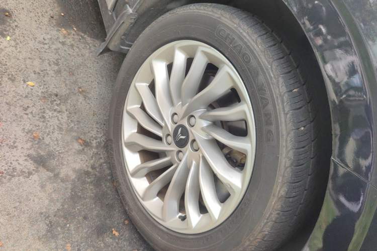 Used VOYAH Dream 2022 0-Emission Version Range of 475 km Right Front Wheel Hub