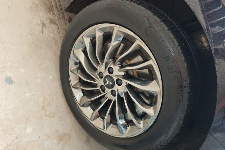 Used VOYAH Dream 2022 Low-Carbon Edition Dream+ Smart Enjoyment Package Right Front Wheel Hub
