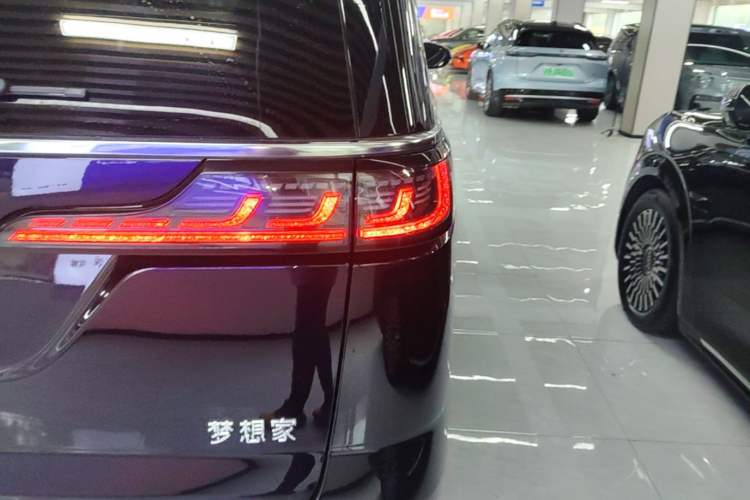 Used VOYAH Dream 2022 Low-Carbon Edition Home Right Rear Taillight