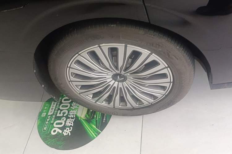 Used VOYAH Dream 2022 0-Emission Edition Dream+ Smart Range Package – 605 km Right Rear Wheel Hub