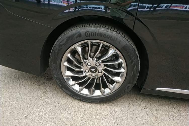 Used VOYAH Dream 2022 Low-Carbon Edition Dream+ Smart Enjoyment Package Right Rear Wheel Hub