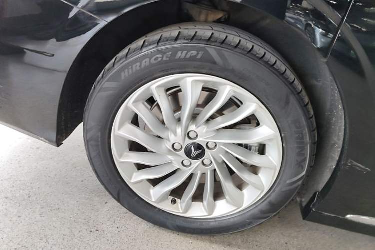 Used VOYAH Dream 2022 Low-Carbon Edition Plus Intelligent Driving Package Right Rear Wheel Hub