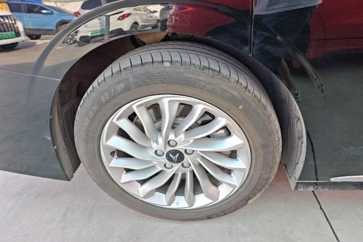Used VOYAH Dream 2022 0-Carbon Edition Home+ Range Package 605 km Right Rear Wheel Hub