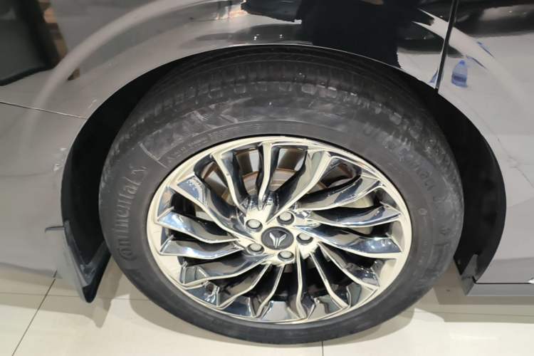 Used VOYAH Dream 2022 Low-Carbon Edition Dream+ Smart Enjoyment Package Right Rear Wheel Hub