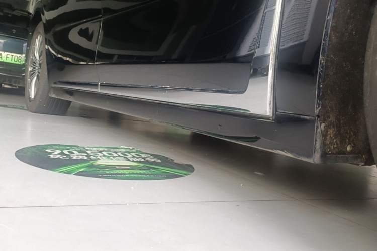 Used VOYAH Dream 2022 0-Emission Edition Dream+ Smart Range Package – 605 km Right Side Sill