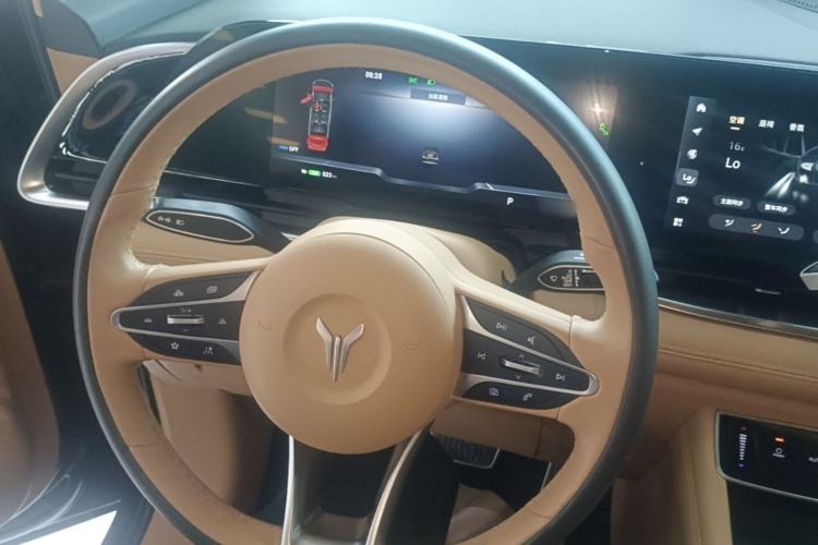 Used VOYAH Dream 2022 0-Emission Edition Dream+ Smart Range Package – 605 km Steering Wheel