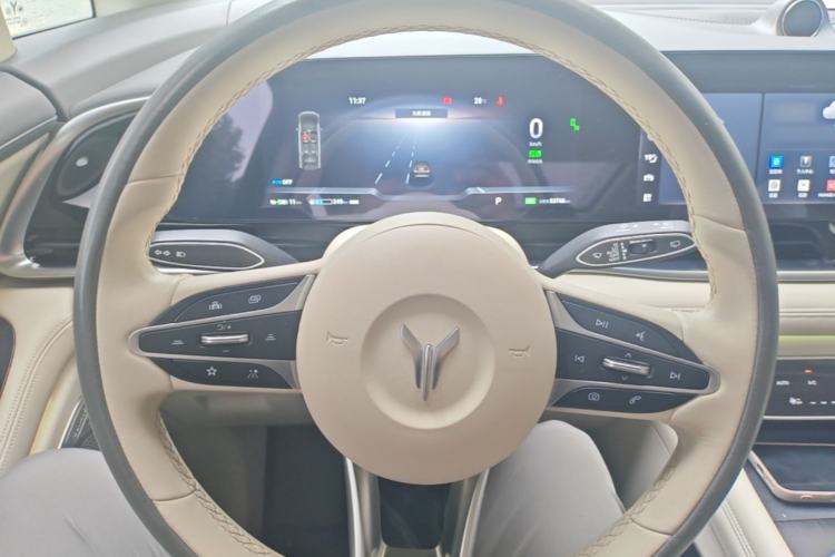 Used VOYAH Dream 2022 Low-Carbon Edition Dream+ Smart Enjoyment Package Steering Wheel