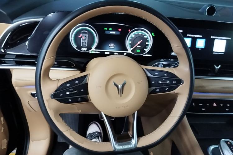 Used VOYAH Dream 2022 0-Emission Edition Dream+ Smart Range Package – 605 km Steering Wheel