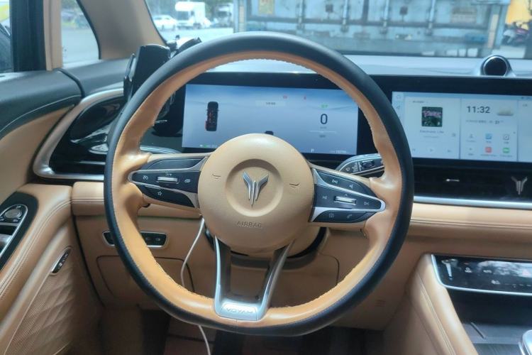 Used VOYAH Dream 2022 0-Emission Version Range of 475 km Steering Wheel
