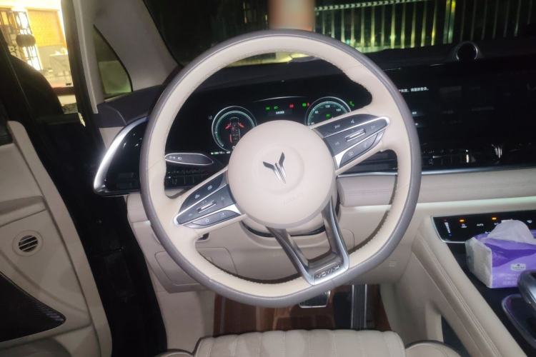 Used VOYAH Dream 2022 Low-Carbon Edition Dream+ Smart Enjoyment Package Steering Wheel