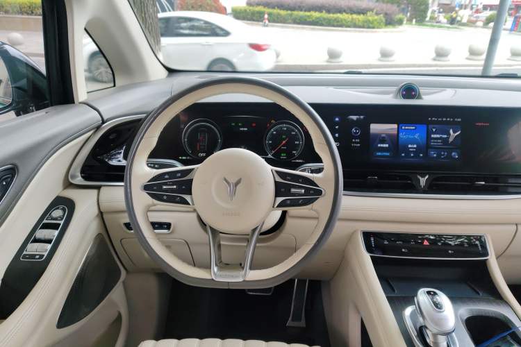 Used VOYAH Dream 2022 Low-Carbon Edition Dream+ Smart Enjoyment Package Steering Wheel