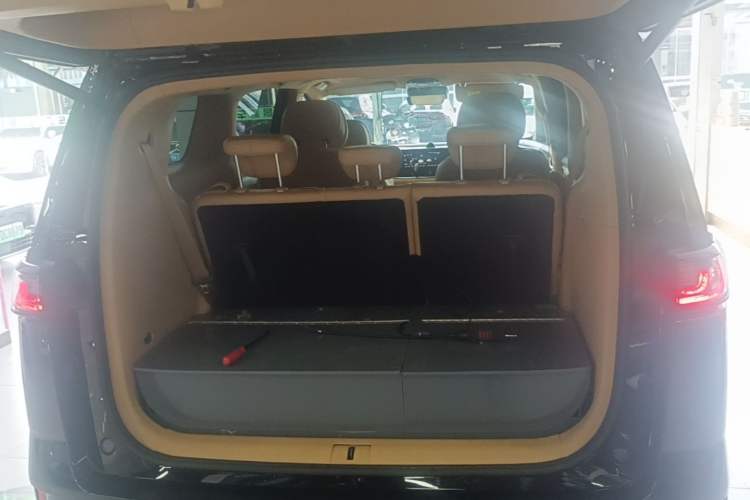 Used VOYAH Dream 2022 0-Emission Edition Dream+ Smart Range Package – 605 km Trunk