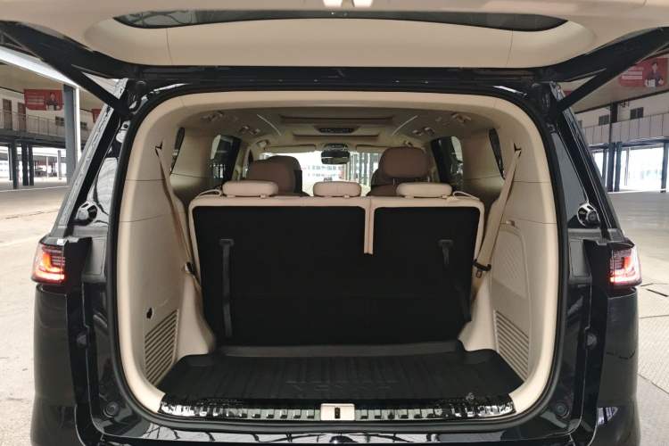 Used VOYAH Dream 2022 Low-Carbon Edition Dream+ Smart Enjoyment Package Trunk