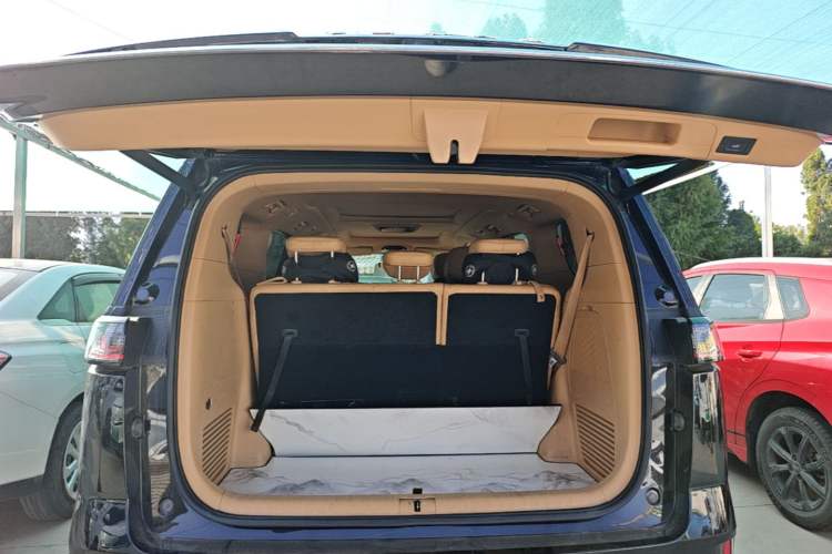 Used VOYAH Dream 2022 0-Carbon Edition Home+ Range Package 605 km Trunk