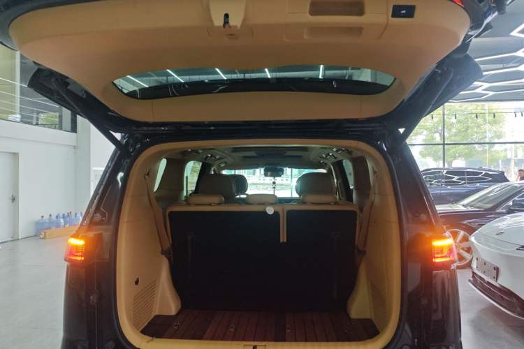 Used VOYAH Dream 2022 Low-Carbon Edition Dream+ Smart Enjoyment Package Trunk