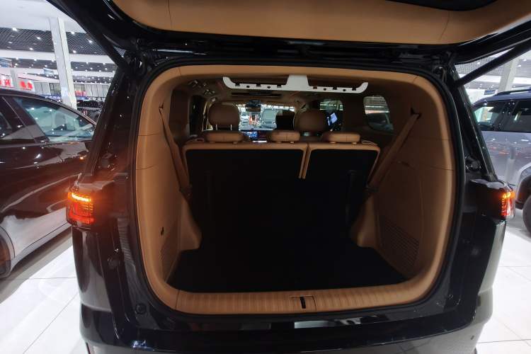 Used VOYAH Dream 2022 Low-Carbon Edition Dream+ Smart Enjoyment Package Trunk