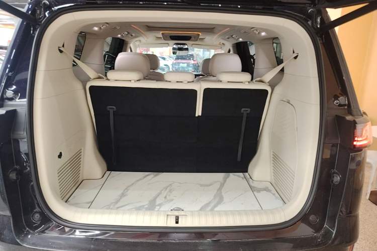 Used VOYAH Dream 2022 Low-Carbon Edition Dream+ Smart Enjoyment Package Trunk