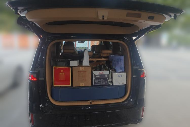 Used VOYAH Dream 2022 Low-Carbon Edition Dream+ Smart Enjoyment Package Trunk