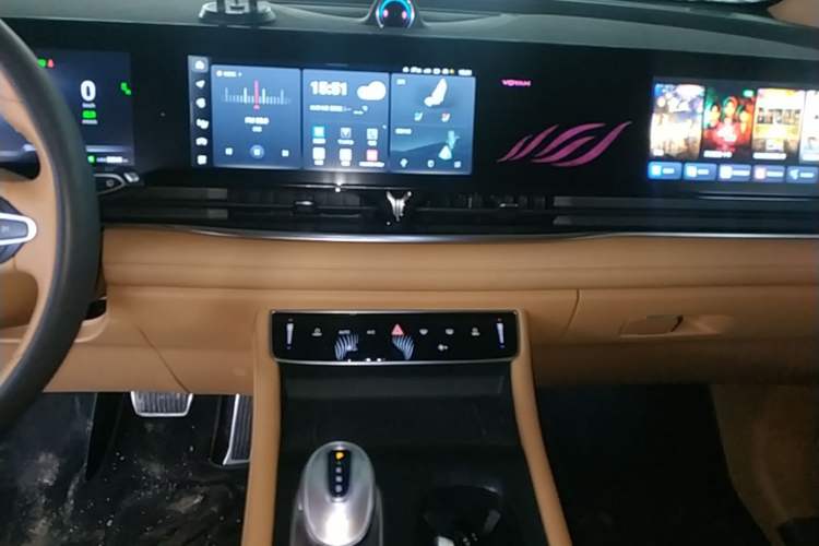 Used VOYAH Dream 2022 Low-Carbon Edition Dream+ Smart Enjoyment Package Audio And AC Panel