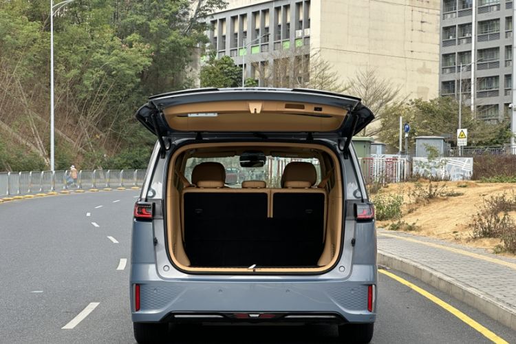 Used VOYAH Dream 2022 Low-Carbon Edition Dream+ Smart Enjoyment Package Exterior 3