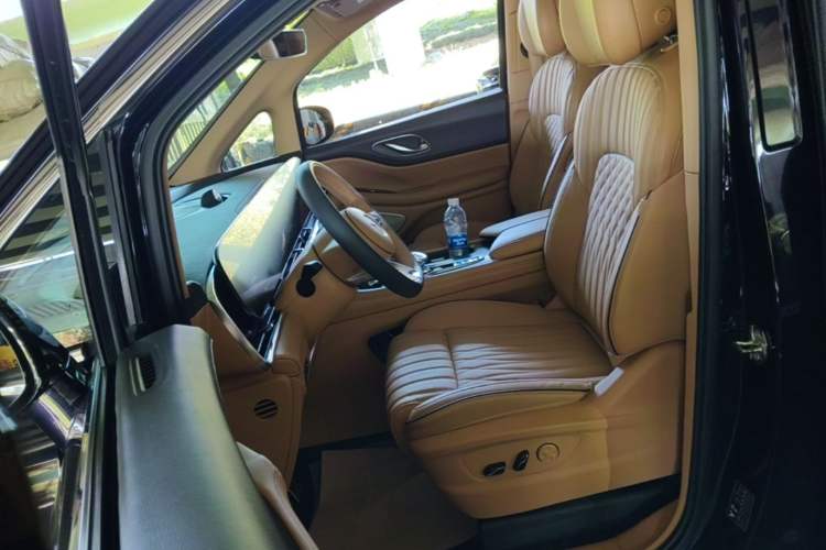 Used VOYAH Dream 2022 Low-Carbon Edition Dream+ Smart Enjoyment Package Left Front Seat
