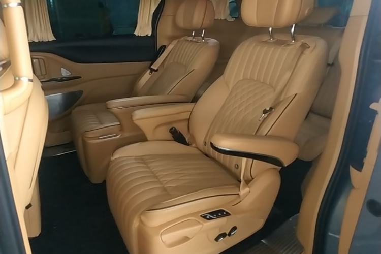 Used VOYAH Dream 2022 Low-Carbon Edition Dream+ Smart Enjoyment Package Left Rear Seat