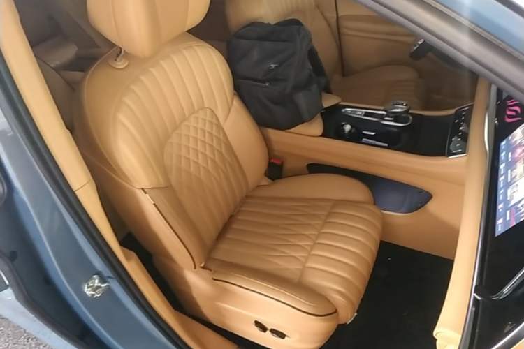 Used VOYAH Dream 2022 Low-Carbon Edition Dream+ Smart Enjoyment Package Right Front Seat