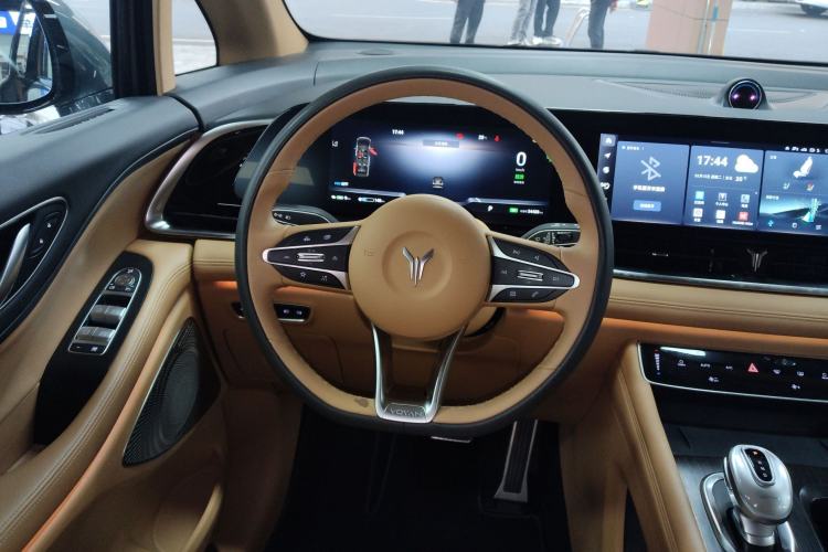 Used VOYAH Dream 2022 Low-Carbon Edition Dream+ Smart Enjoyment Package Steering Wheel