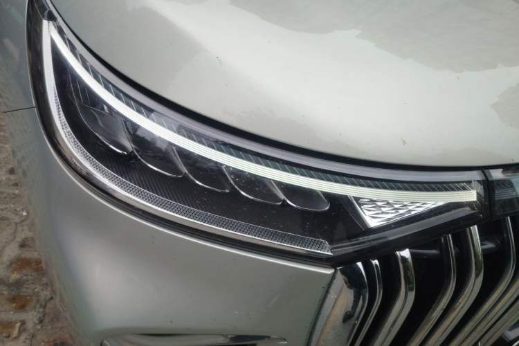 Used VOYAH Dream 2022 Low-Carbon Edition Dream+ Smart Enjoyment Package Right Front Headlight