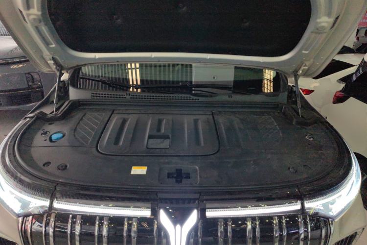 Used VOYAH Dream 2022 0-Carbon Edition Home+ Range Package 605 km Engine Bay