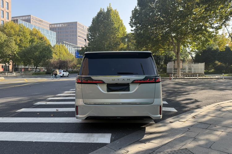 Used VOYAH Dream 2022 Low-Carbon Edition Dream+ Smart Enjoyment Package Exterior 1