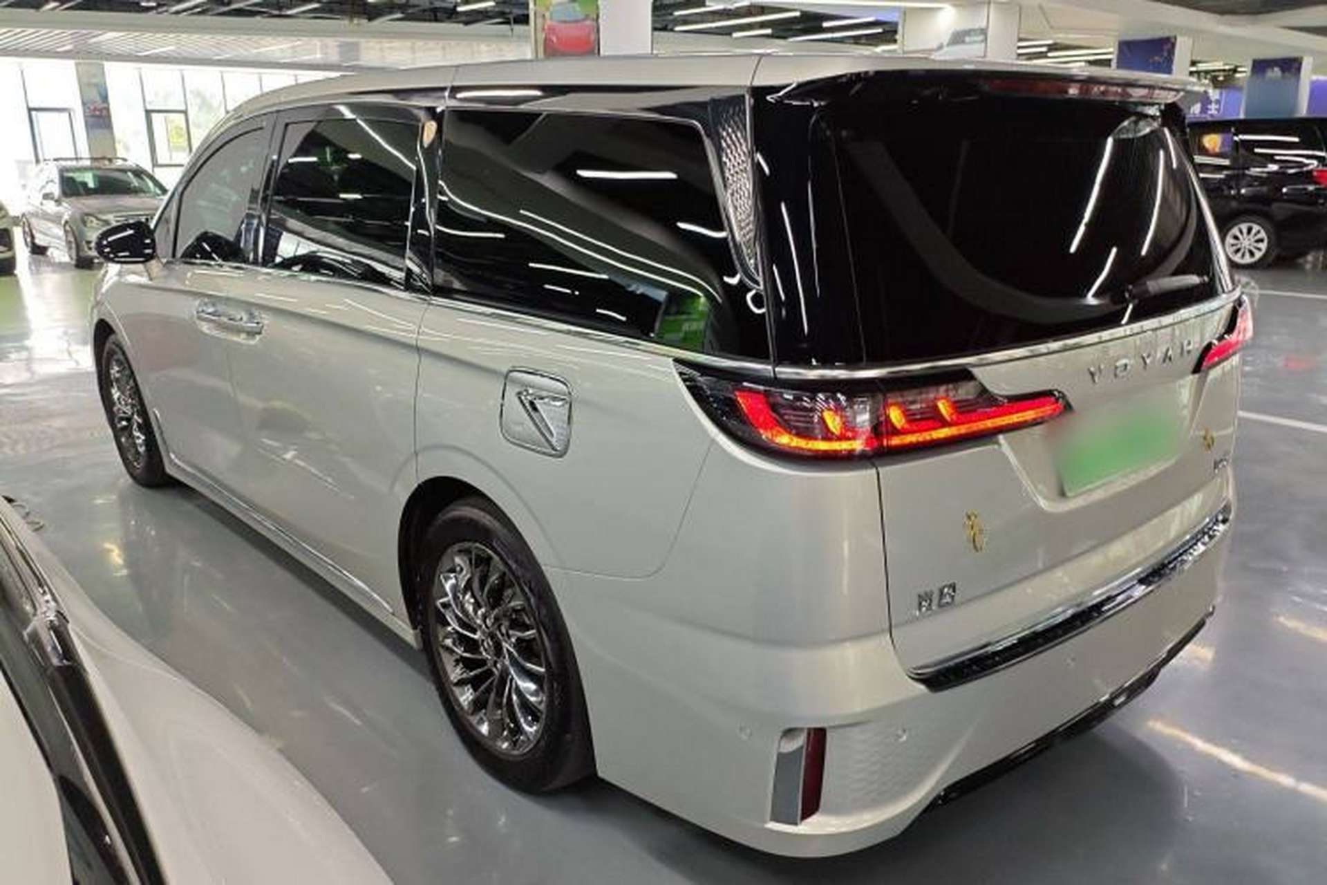 Used VOYAH Dream 2022 Low-Carbon Edition Dream+ Smart Enjoyment Package Exterior 3