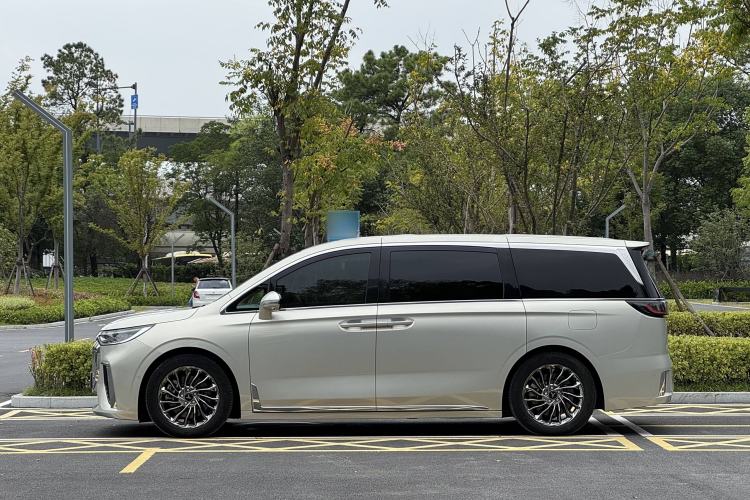 Used VOYAH Dream 2022 Low-Carbon Edition Dream+ Smart Enjoyment Package Exterior 3